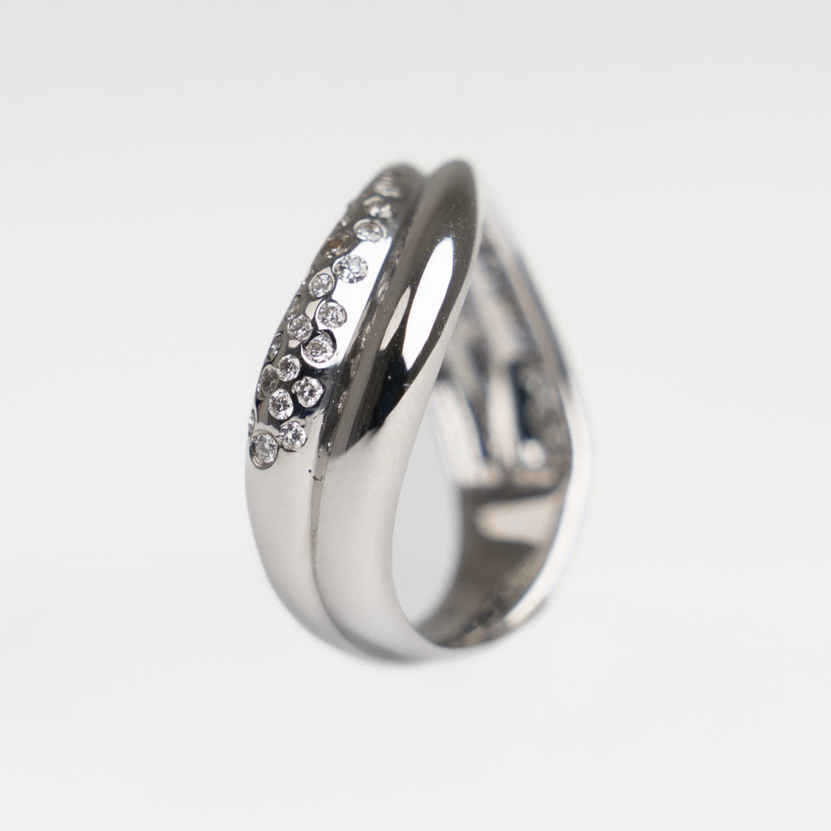 Arus Pavé Ring