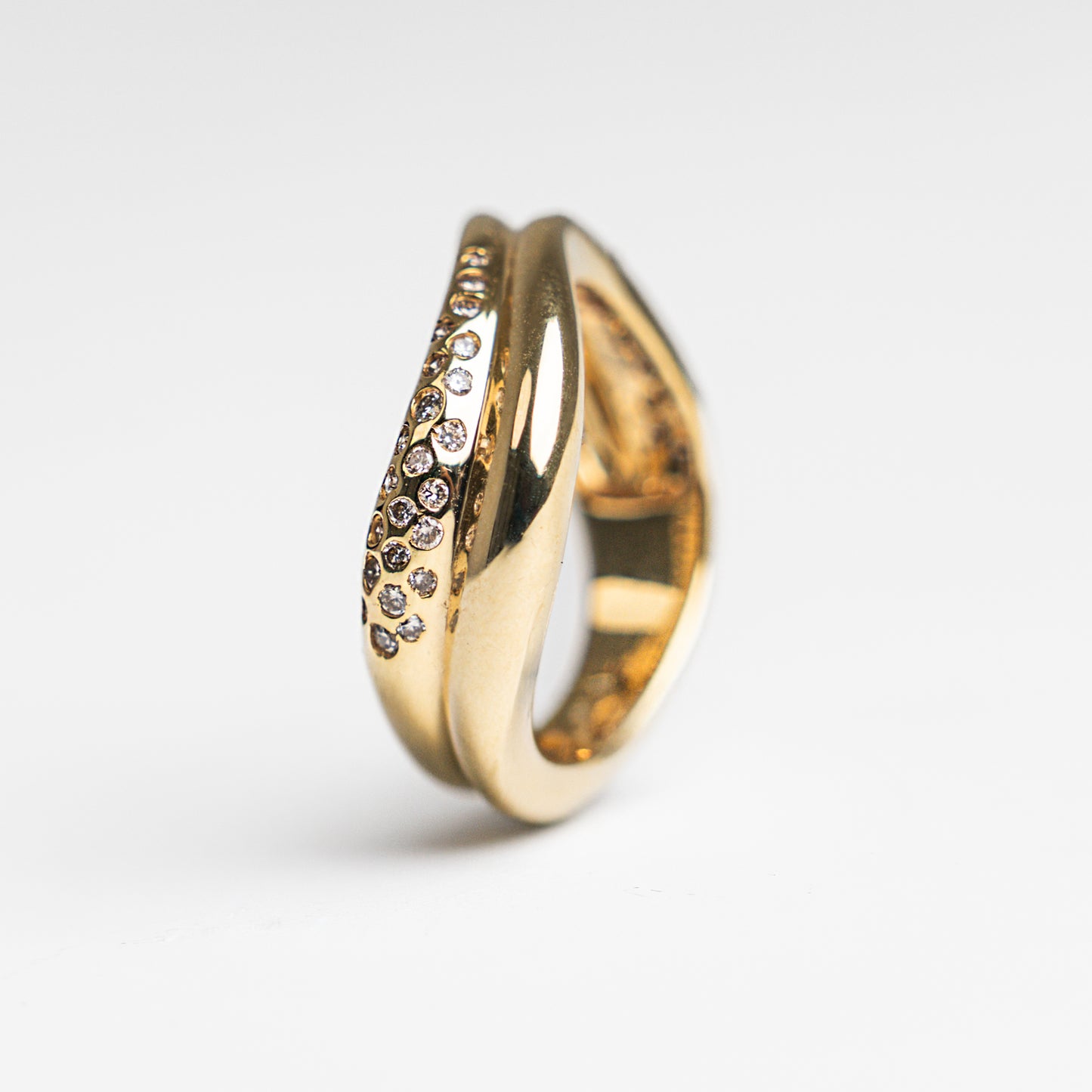Arus Pavé Ring